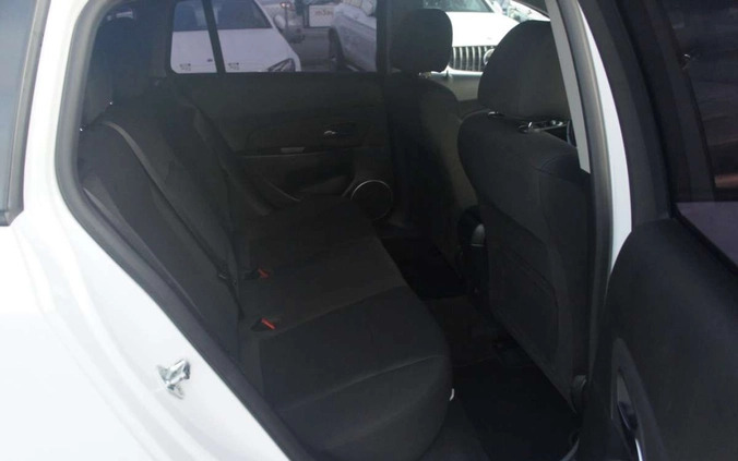 Chevrolet Cruze cena 31900 przebieg: 130900, rok produkcji 2012 z Toruń małe 154